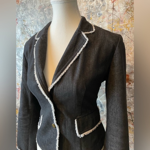 Della Spiga Vintage “weekend” Blazer w patterned accents & white stitch. Size 6 - Picture 2 of 14